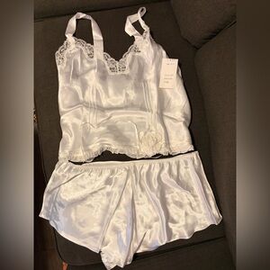 BNWT White Lace Trim Satin Sleepwear Set Size 2XL